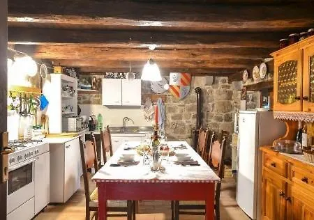 Incantevole Rifugio Nel Castello Di Ahrensperg Hébergement de vacances