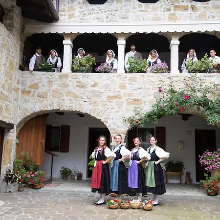 Incantevole Rifugio Nel Castello Di Ahrensperg * Pulfero